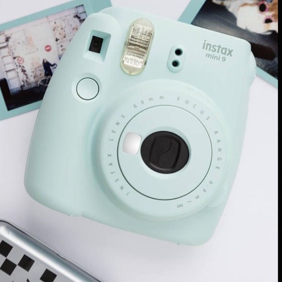 Blue Polaroid Camera - Picture 4 of 4